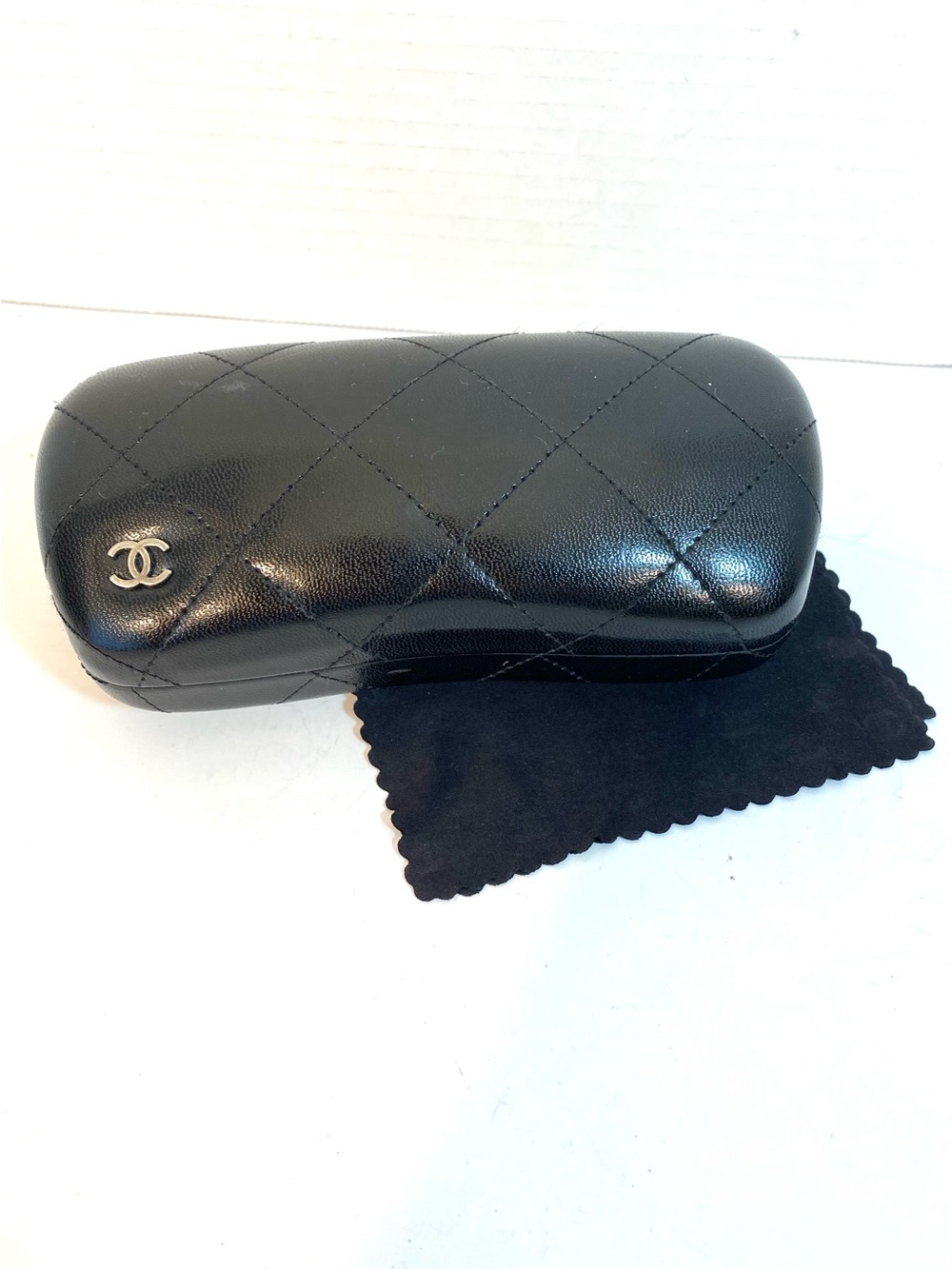 CHANEL Black Quilted Hard Eyeglass / Sunglass Case CC Logo & Cloth